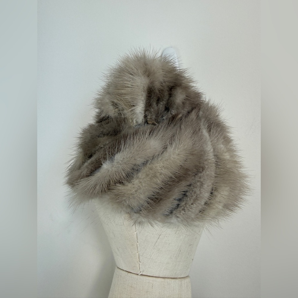 VINTAGE 50s 60s SAPPHIRE MINK fur beanie HAT - Picture 3 of 7